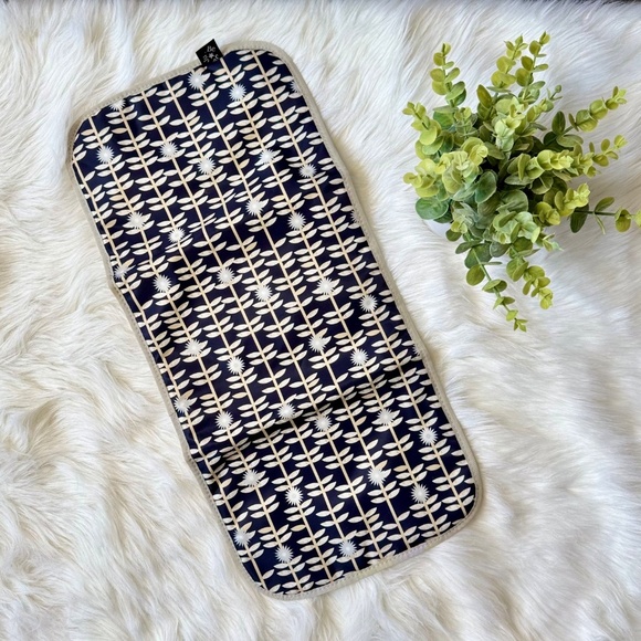 Ju-Ju-Be Be Right Back BRB Dandy Lines Collection Navy Floral Backpack DiaperBag - Picture 12 of 15